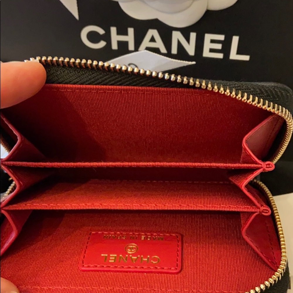 Authentic Chanel Quilted Zip Around Coin Purse - Picture 9 of 11